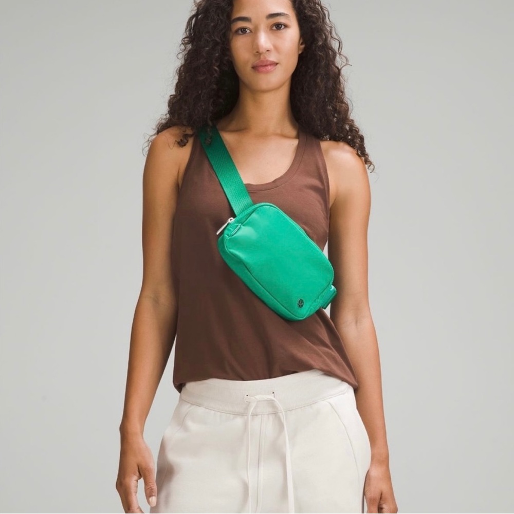Lululemon Everywhere Belt Bag 1L- Emerald Ice - Picture 8 of 8